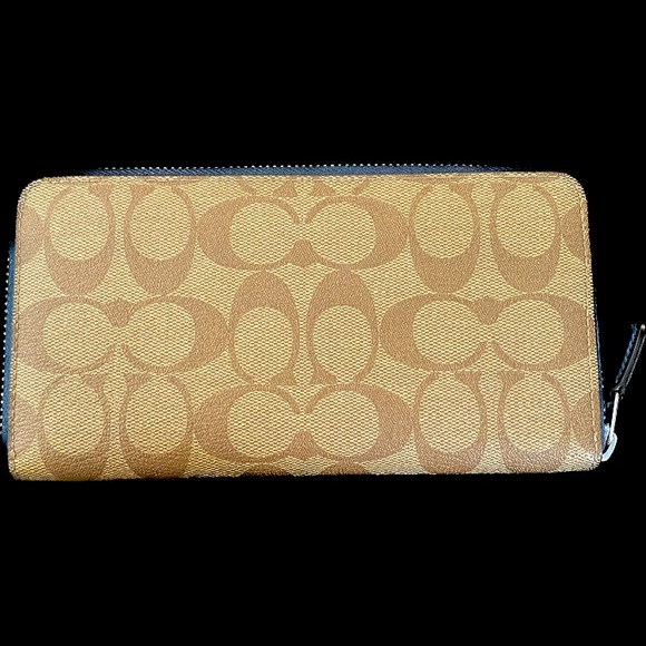 Coach Pride Retro Rainbow Wallet - Picture 2 of 5